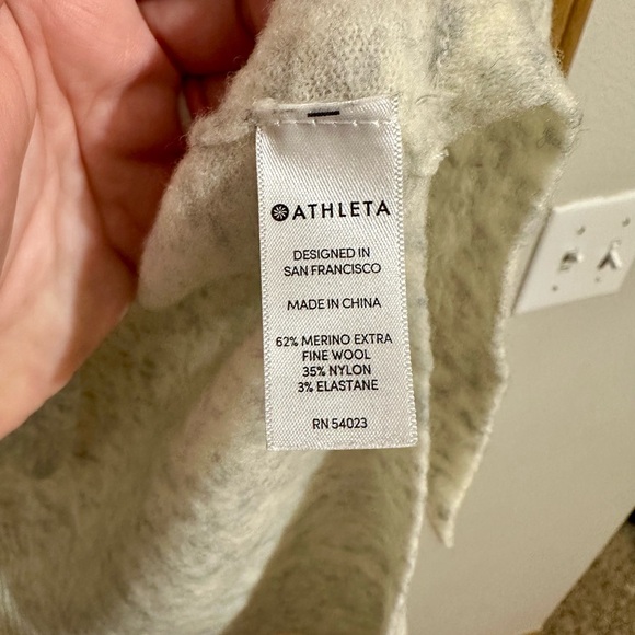 Athleta Soft Gray Turtleneck Sweater - Picture 4 of 8